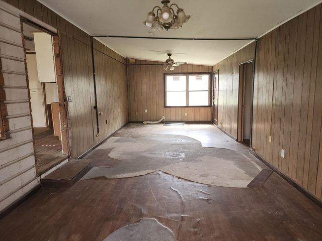 9021 Lomax Street, Houston, TX 77093