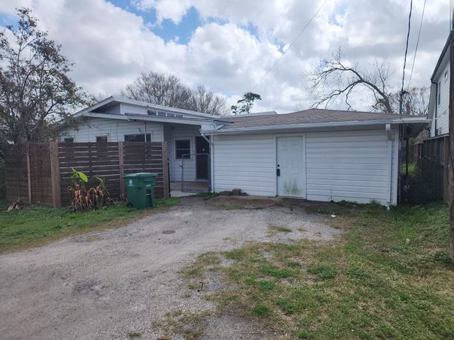 9021 Lomax Street, Houston, TX 77093