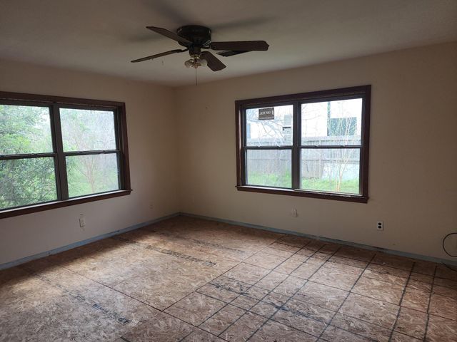 9021 Lomax Street, Houston, TX 77093