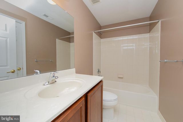 7 KINGSWOOD CT, Westampton, NJ 08060