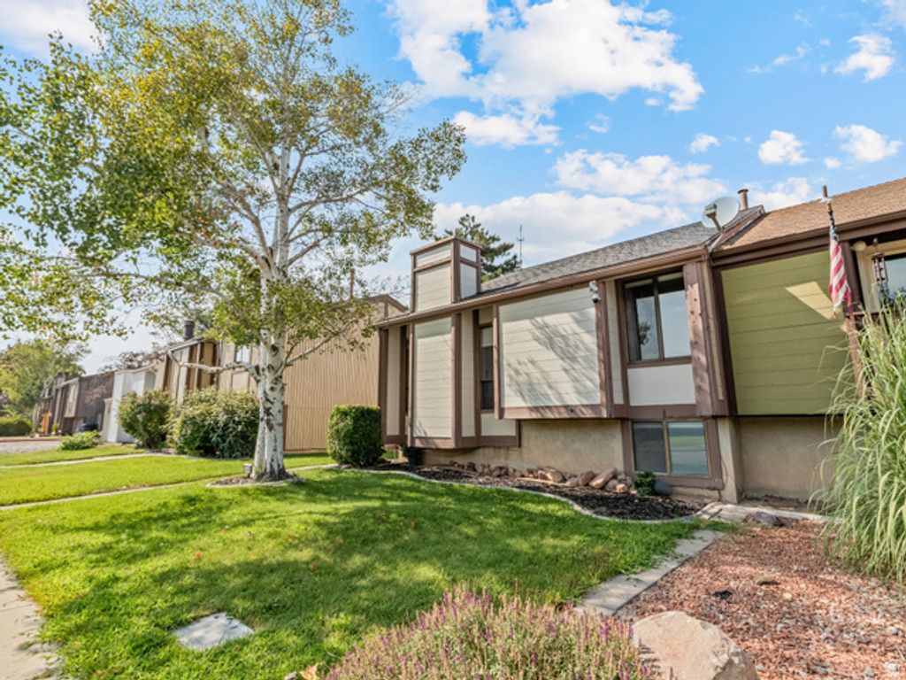2446 W HARDROCK DR, Taylorsville, UT 84129 — photo 5