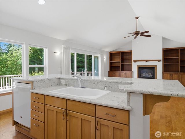 5018 Pleasant Glade Road NE, Olympia, WA 98516