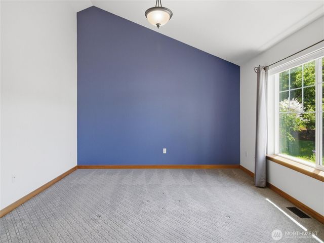 5018 Pleasant Glade Road NE, Olympia, WA 98516