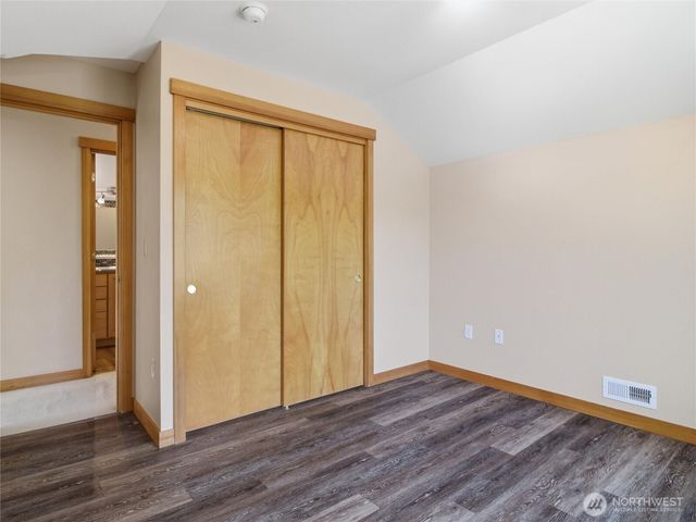 5018 Pleasant Glade Road NE, Olympia, WA 98516