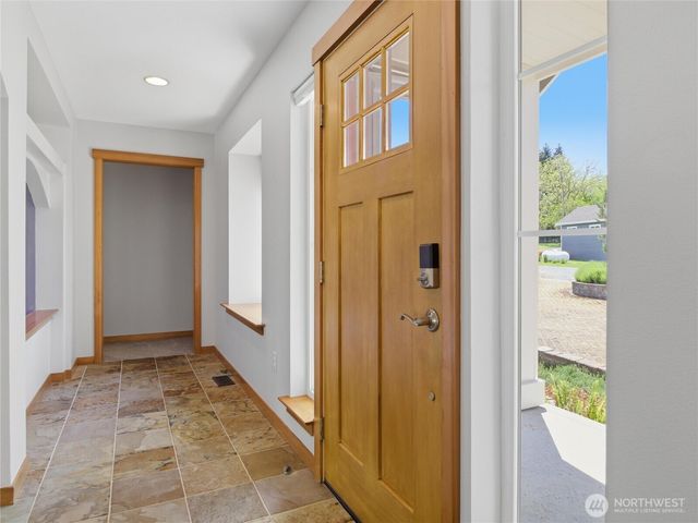 5018 Pleasant Glade Road NE, Olympia, WA 98516