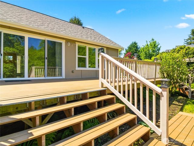 5018 Pleasant Glade Road NE, Olympia, WA 98516