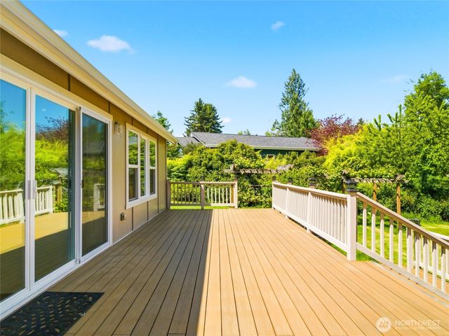 5018 Pleasant Glade Road NE, Olympia, WA 98516