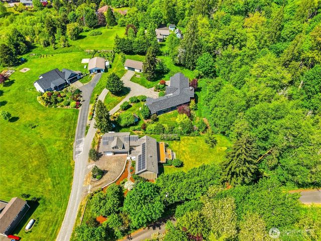 5018 Pleasant Glade Road NE, Olympia, WA 98516