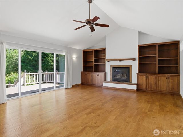 5018 Pleasant Glade Road NE, Olympia, WA 98516