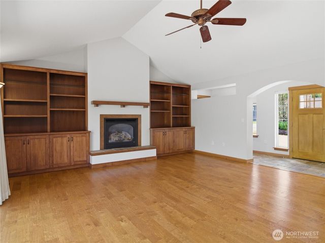 5018 Pleasant Glade Road NE, Olympia, WA 98516