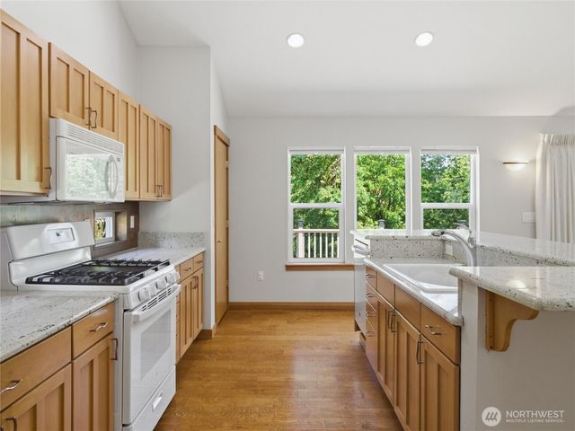 5018 Pleasant Glade Road NE, Olympia, WA 98516