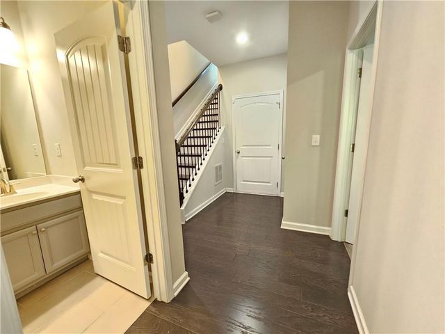 871 Sunset Park Drive, Suwanee, GA 30024