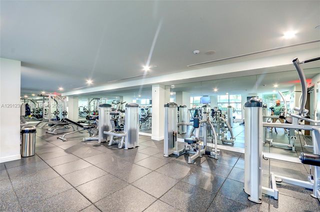 1776 Polk St 505, Hollywood, FL 33020