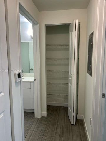1776 Polk St 505, Hollywood, FL 33020