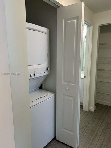 1776 Polk St 505, Hollywood, FL 33020