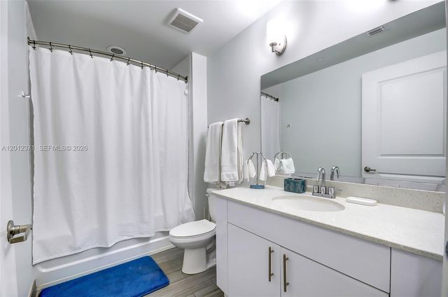 1776 Polk St 505, Hollywood, FL 33020