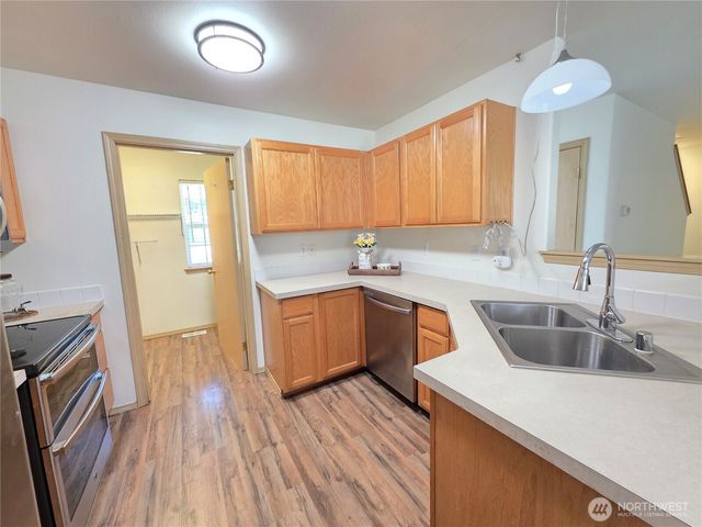 20702 190th Avenue E, Orting, WA 98360