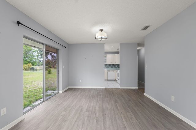 425 Sevilla Dr, St Augustine, FL 32086