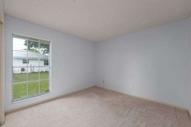 425 Sevilla Dr, St Augustine, FL 32086