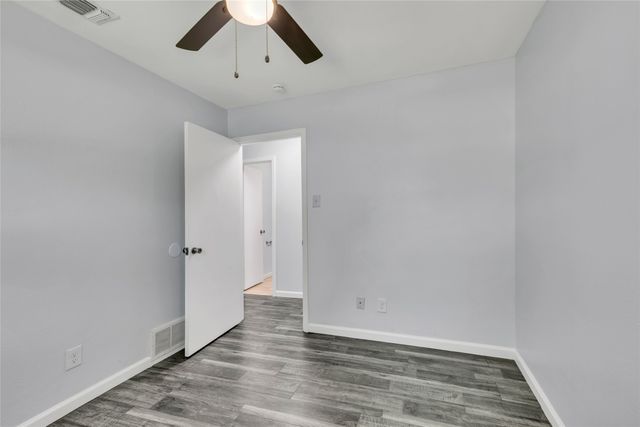 205 NW Jill Ann Drive, Burleson, TX 76028