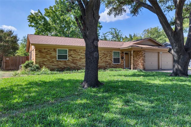 205 NW Jill Ann Drive, Burleson, TX 76028