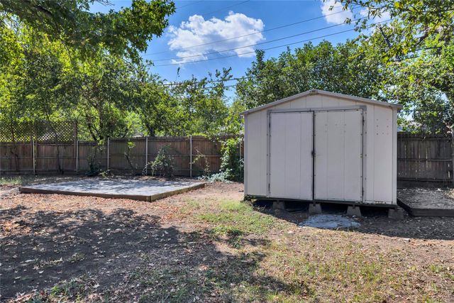 205 NW Jill Ann Drive, Burleson, TX 76028
