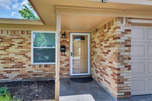 205 NW Jill Ann Drive, Burleson, TX 76028
