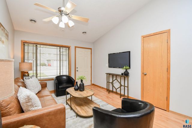 301 Scott Pl Place, Tea, SD 57064