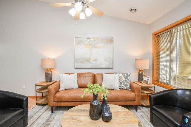 301 Scott Pl Place, Tea, SD 57064