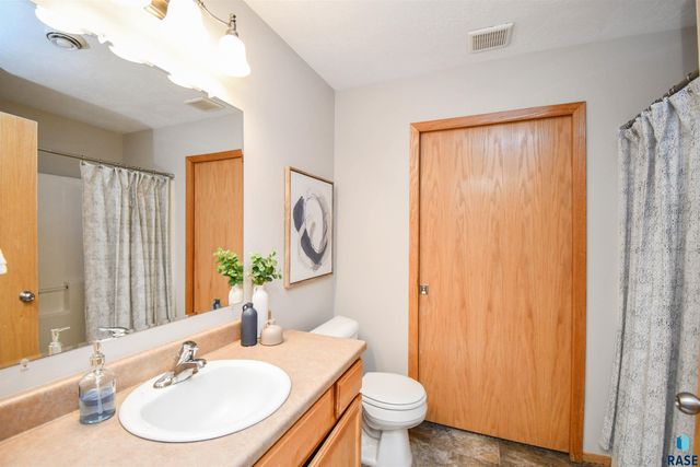 301 Scott Pl Place, Tea, SD 57064