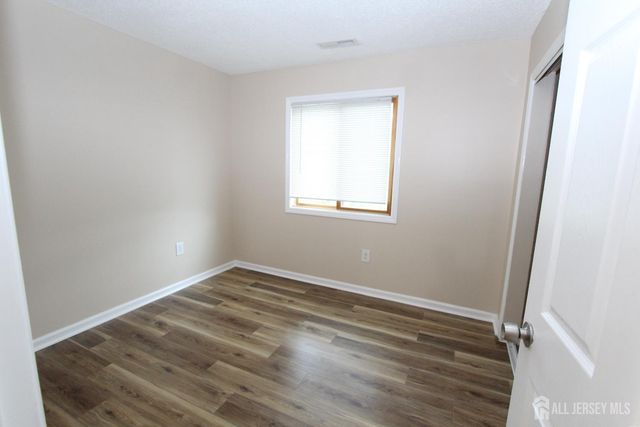 1213 Aspen Drive, Plainsboro, NJ 08536