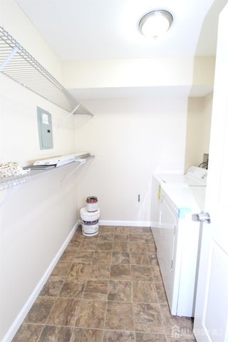 1213 Aspen Drive, Plainsboro, NJ 08536