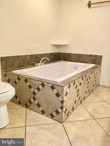 3503 SOLLERS POINT RD, Dundalk, MD 21222