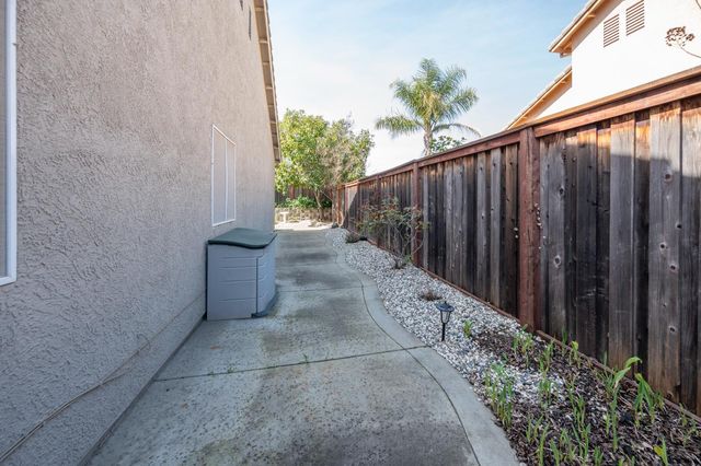 2006 Butterfield Ln, Lincoln, CA 95648