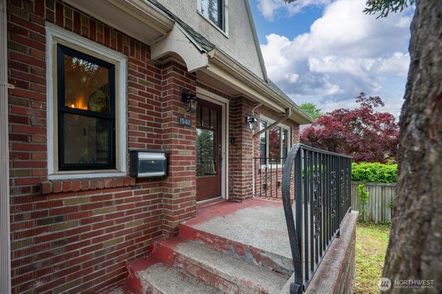 1543 31st Avenue S, Seattle, WA 98144
