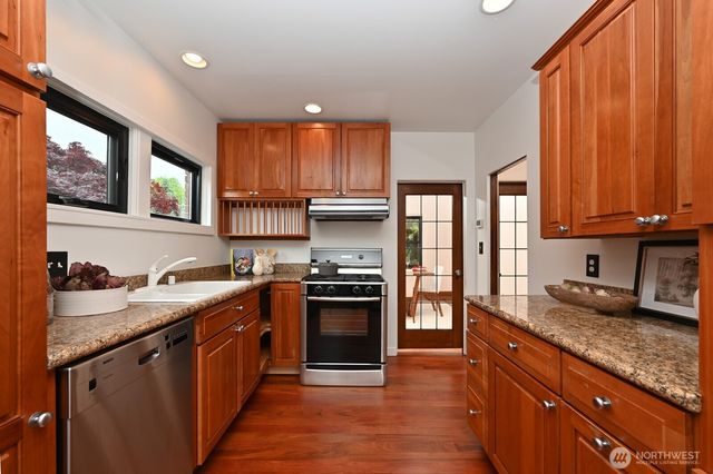 1543 31st Avenue S, Seattle, WA 98144