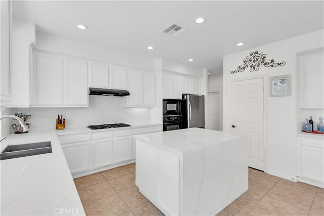 28195 Juniper Tree, Menifee, CA 92585