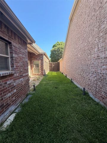 10261 Limbercost Lane, Frisco, TX 75035