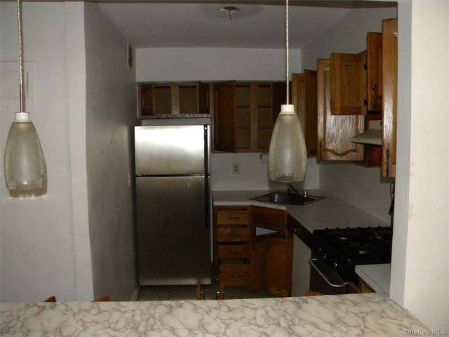 42-25 80th Street 5P, Elmhurst, NY 11373