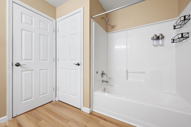 11940 Esty Way, Carmel, IN 46033