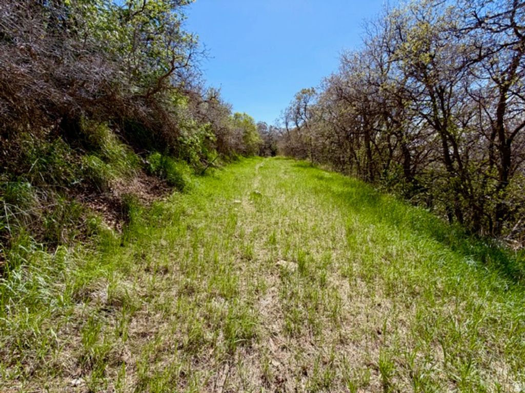 Image 16 of property listing at 6464 BYBEE DR, Ogden, UT 84403