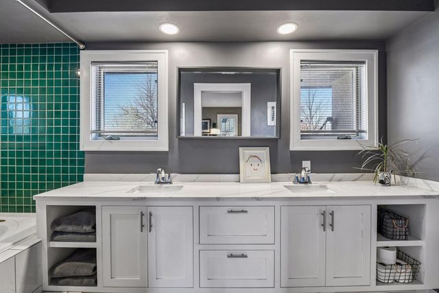 4000 Zenith Avenue S, Minneapolis, MN 55410