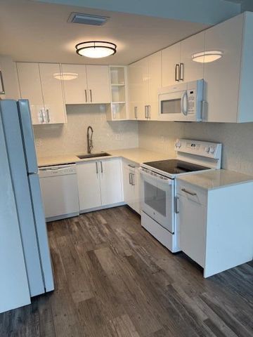 751 Pine Drive 104, Pompano Beach, FL 33060