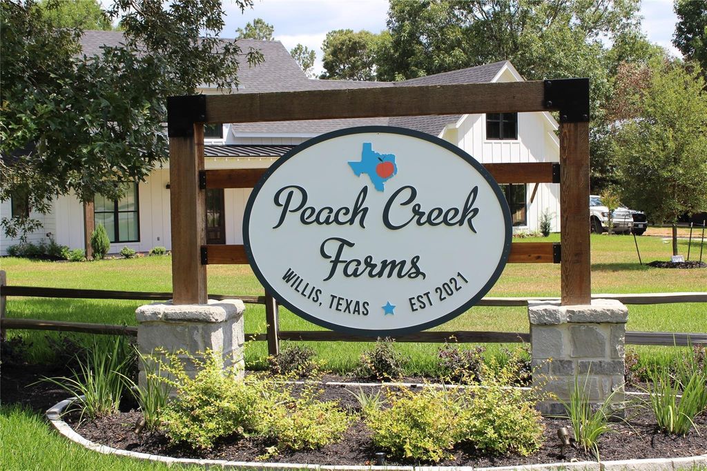 120 Quiet Springs Trail, Willis, TX 77378