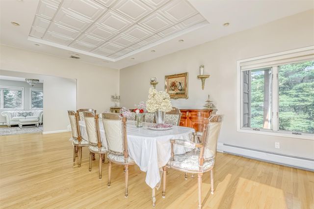 2 Olympia Lane, Monsey, NY 10952