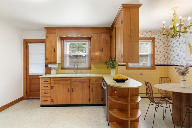 36 Ripley Rd, Medford, MA 02155