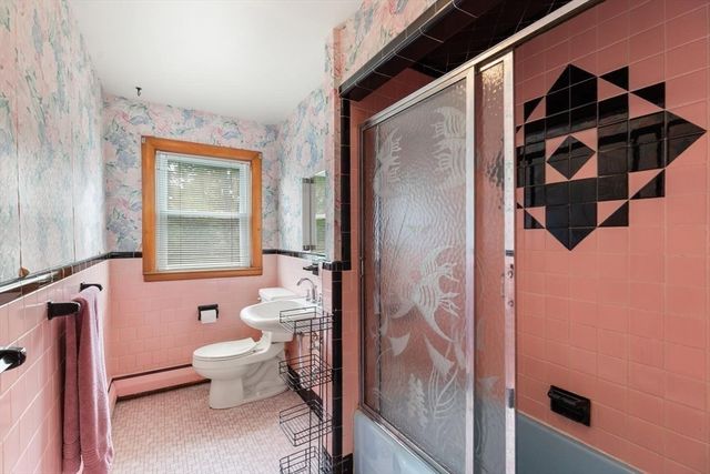 36 Ripley Rd, Medford, MA 02155