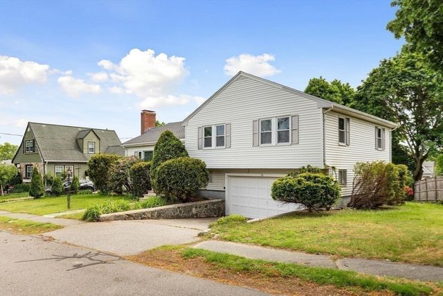 36 Ripley Rd, Medford, MA 02155