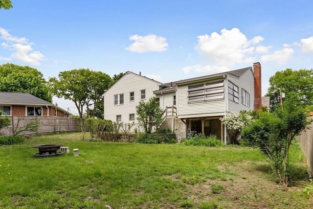 36 Ripley Rd, Medford, MA 02155