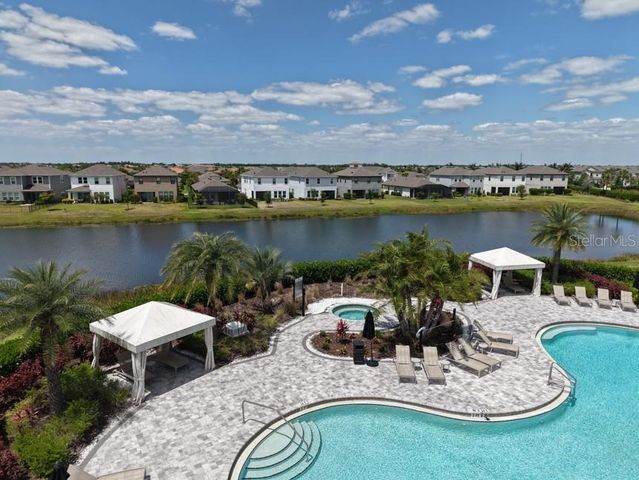 16419 PAYNES MILL DRIVE, Lakewood Ranch, FL 34211